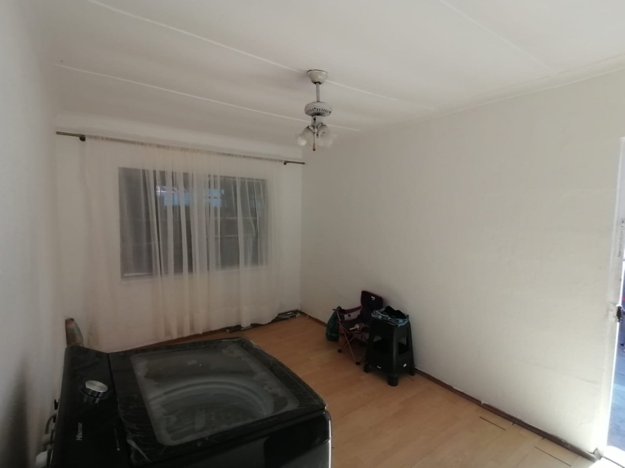  Bedroom Property for Sale in Eastridge Western Cape
